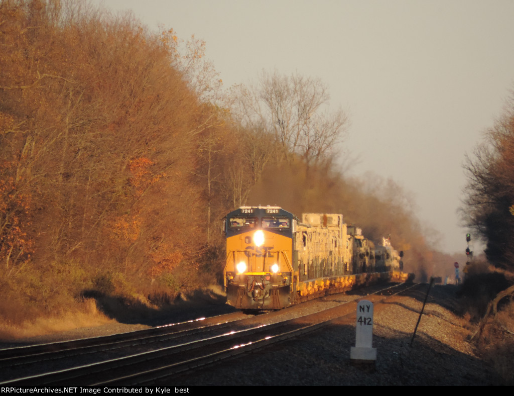 CSX 7241 on S822